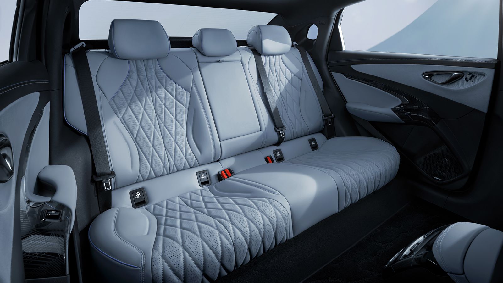 Το BYD Seal αναβαθμίστηκε σε χώρους και τεχνολογίες 